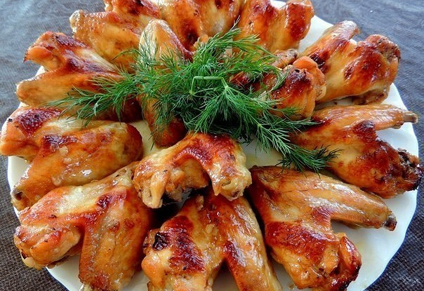 Готовим куриные крылышки — 10 лучших рецептов!