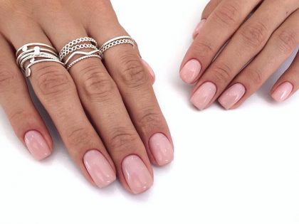 3 оттенка маникюра, с которыми можно ходить до 4 недель