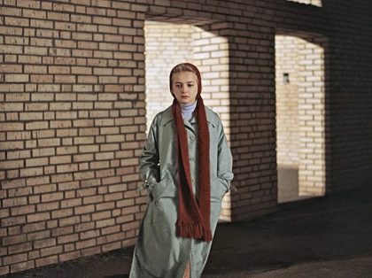 4 стильных наряда Александры из «Москва слезам не верит», о которых мечтали все советские девушки